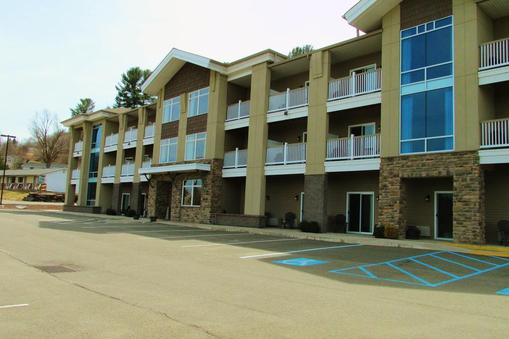Crystal Springs Inn And Suites Towanda Exteriér fotografie